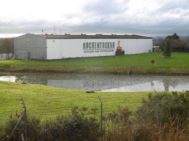 Auchentoshan Distillery exterior