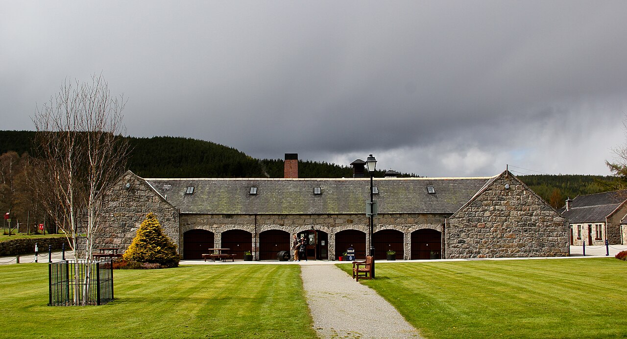 Royal Lochnagar Distillery distillery site photograph
