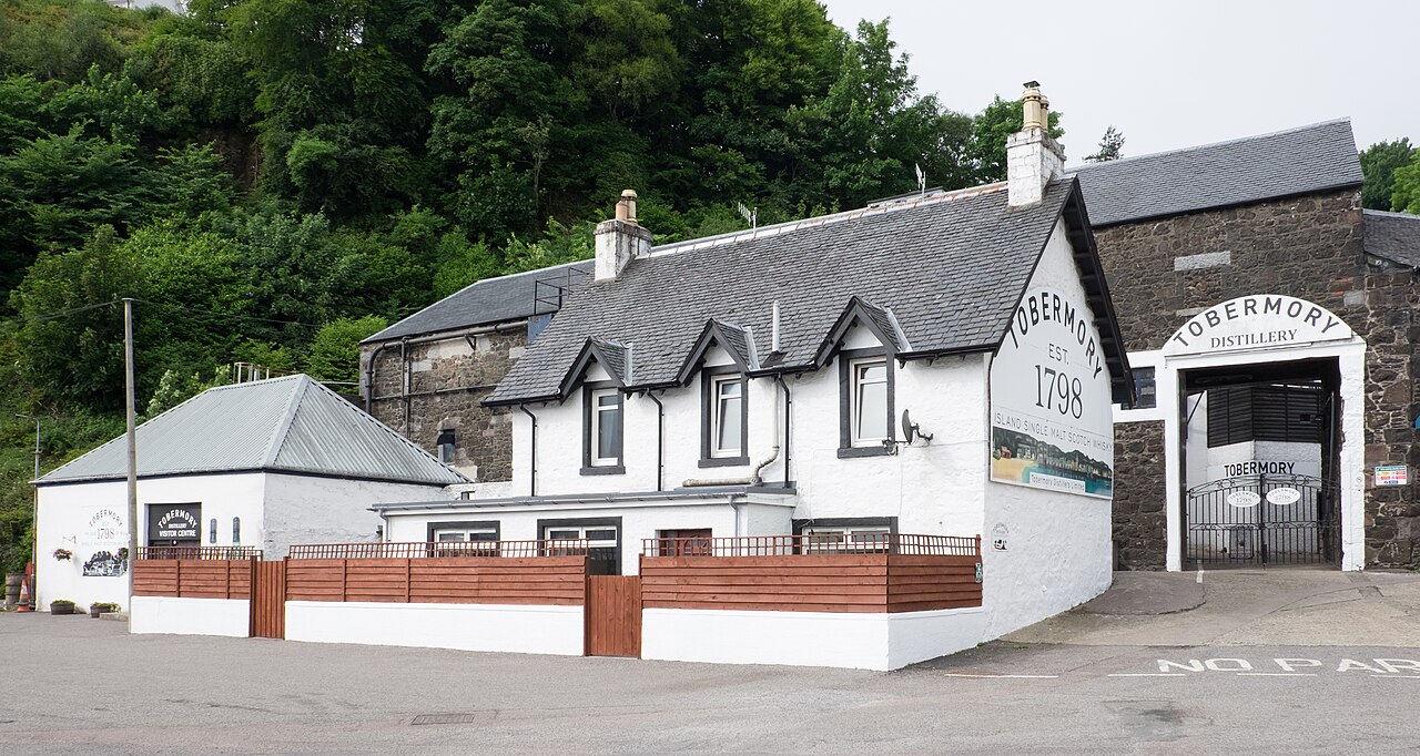 Tobermory Distillery distillery site photograph